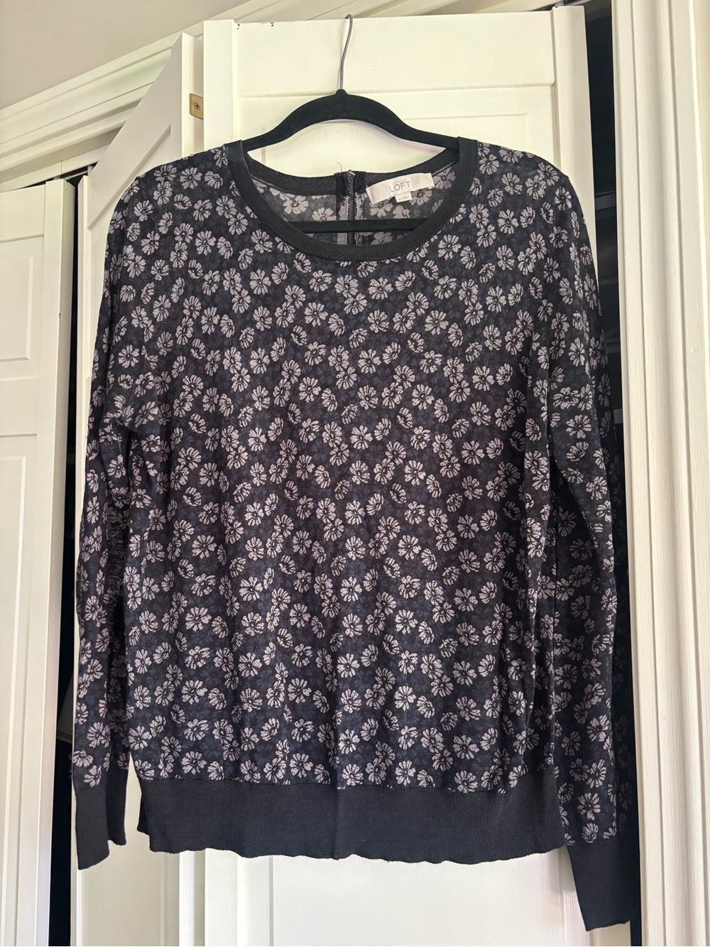 LOFT Black Crewneck Floral Pullover Sweatshirt